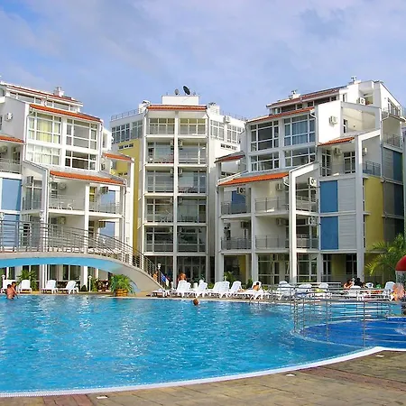 Aparthotel Elit 2 דירה *