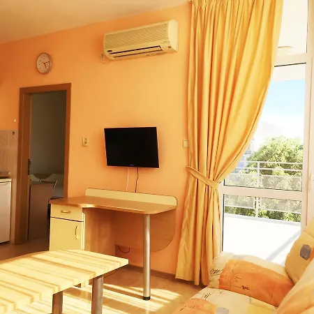 Aparthotel Elit 2 * סאני ביץ'
