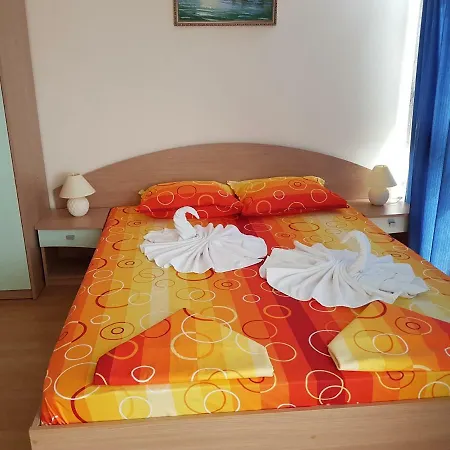 Aparthotel Elit 2 דירה *